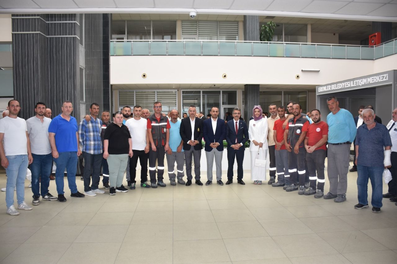 ERENLER BELEDİYESİ BAYRAMLAŞTI - Sayfa 3