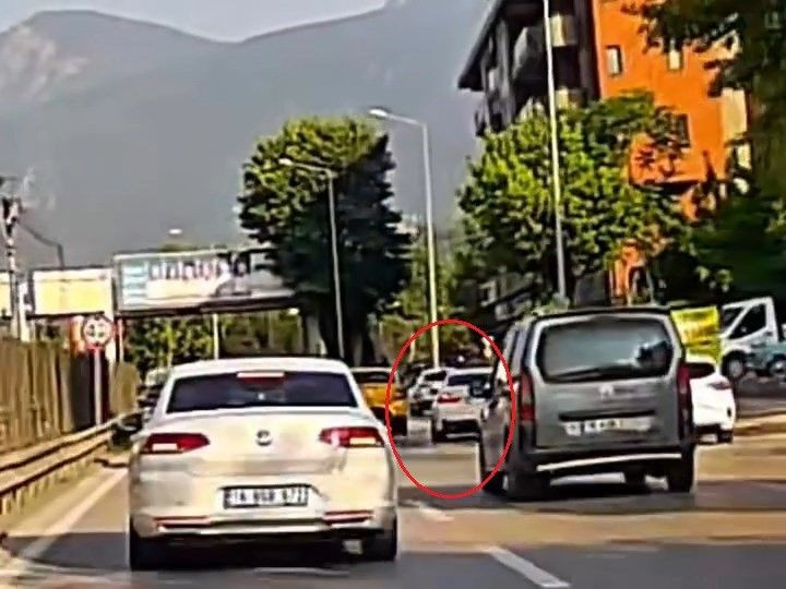 Makas atan sürücü kameraya yakalandı - Sayfa 4