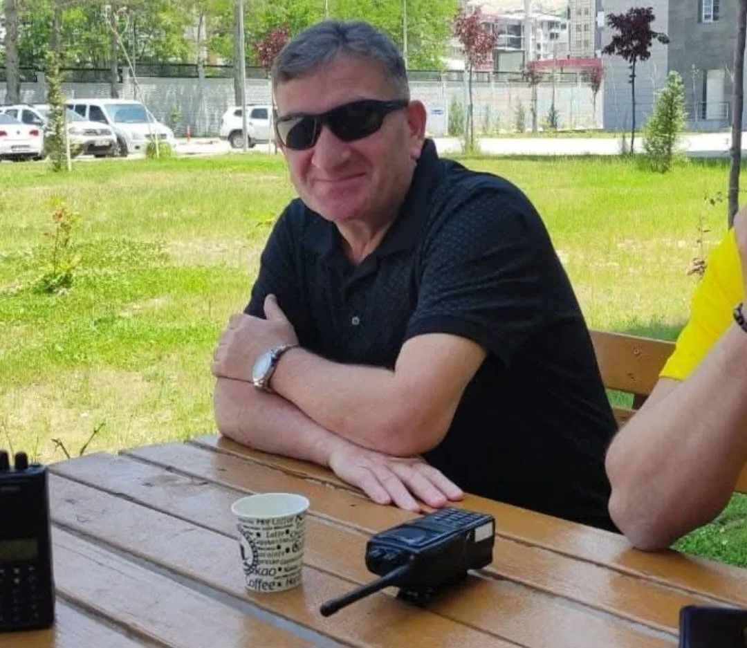 Polis memuru kalbine yenik düştü - Sayfa 4