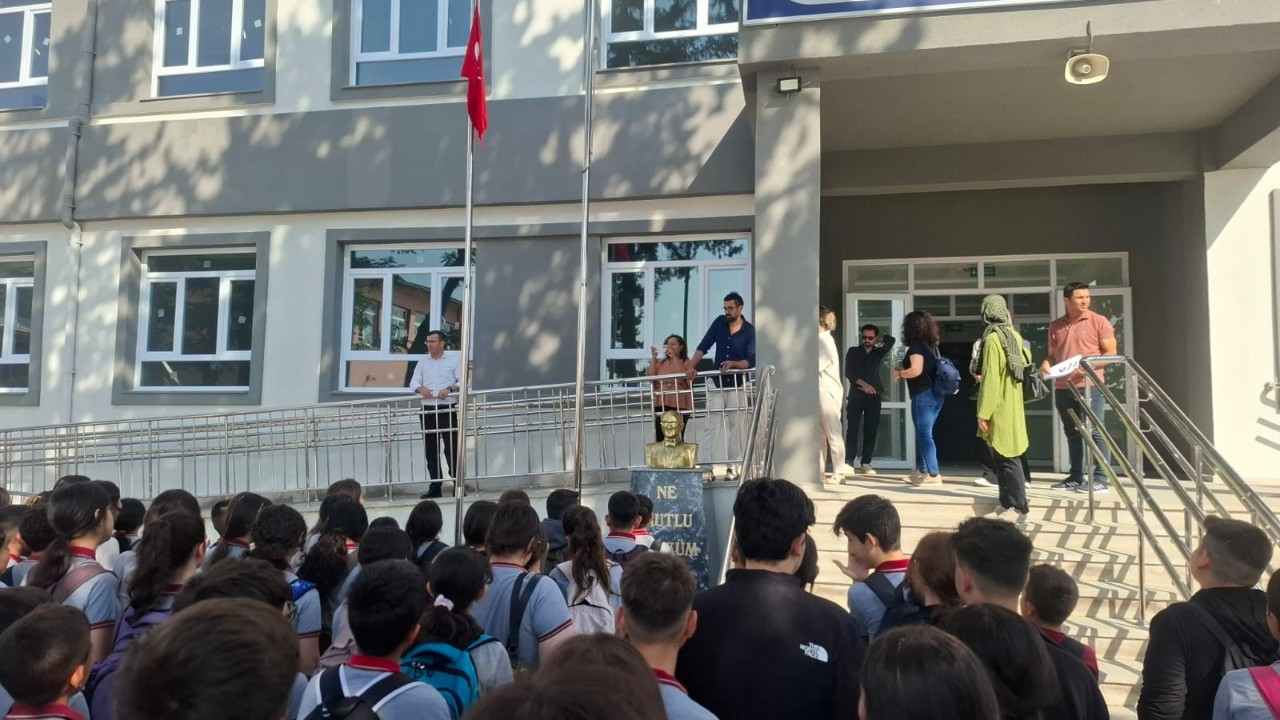 Sarıgöl'de bir okul daha hizmete açıldı