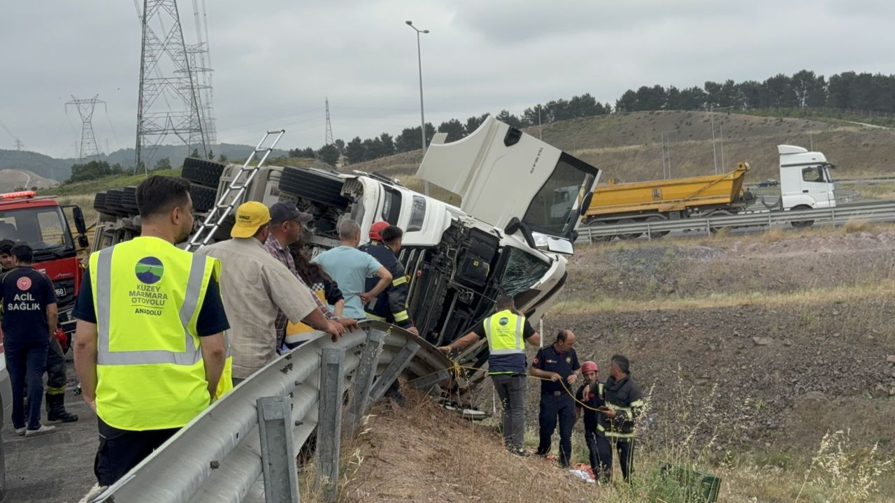 Karpuz yüklü tır devrildi: 1 ölü, 3 yaralı - Sayfa 4