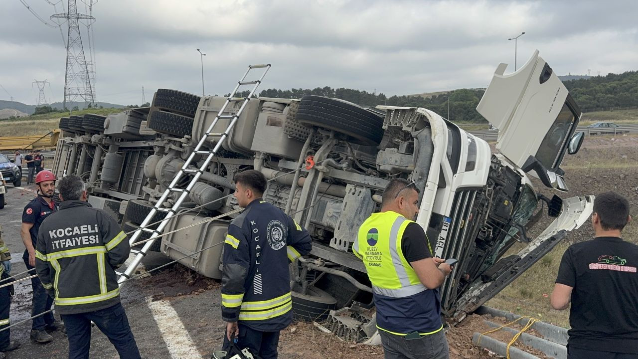 Karpuz yüklü tır devrildi: 1 ölü, 3 yaralı - Sayfa 2