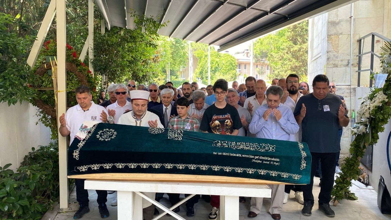 Mona Roza'ya ilham olan Muazzez Akkaya Giray, son yolculuğuna uğurlandı - Sayfa 2