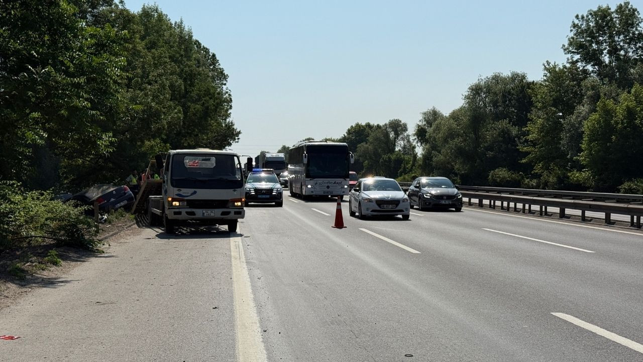 Kontrolden çıkarak bariyerlere çarpan otomobile tanker çarptı 7 yaralı - Sayfa 4