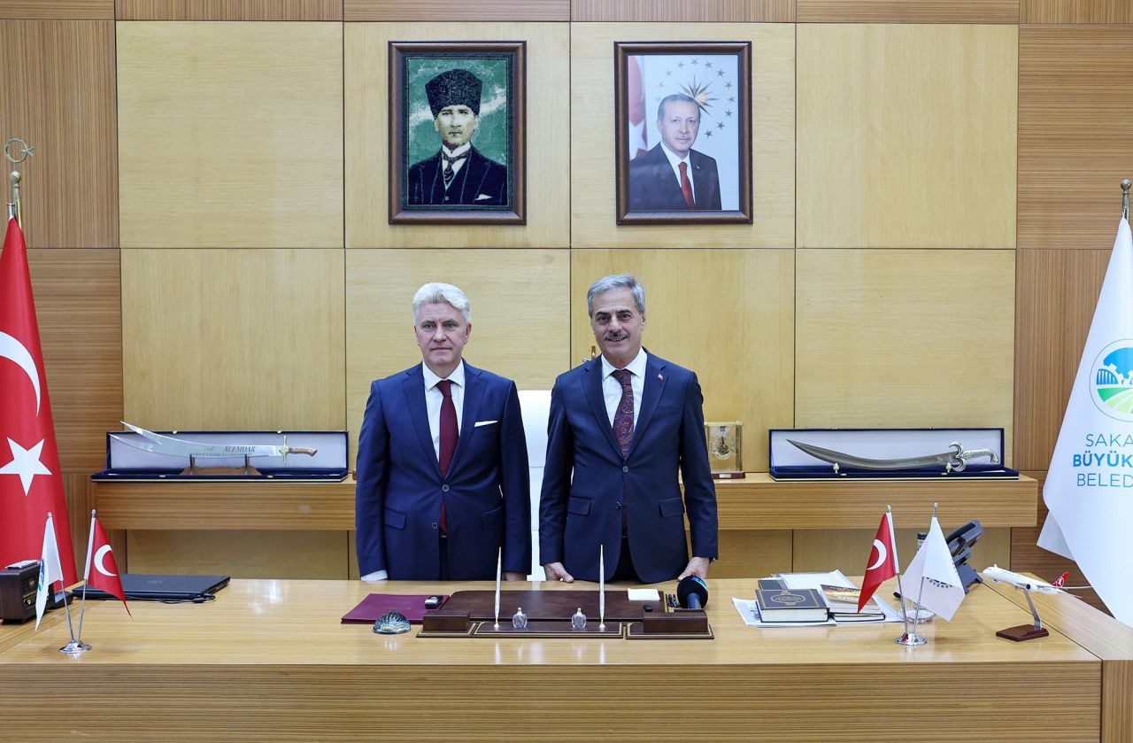 Sakaryaspor yeniden şehrimize gurur yaşatacak başarılara imza atmalı - Sayfa 3