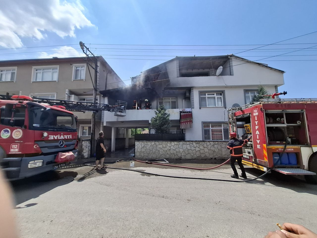 Alevlere teslim olan ev itfaiye ekiplerince söndürüldü - Sayfa 5
