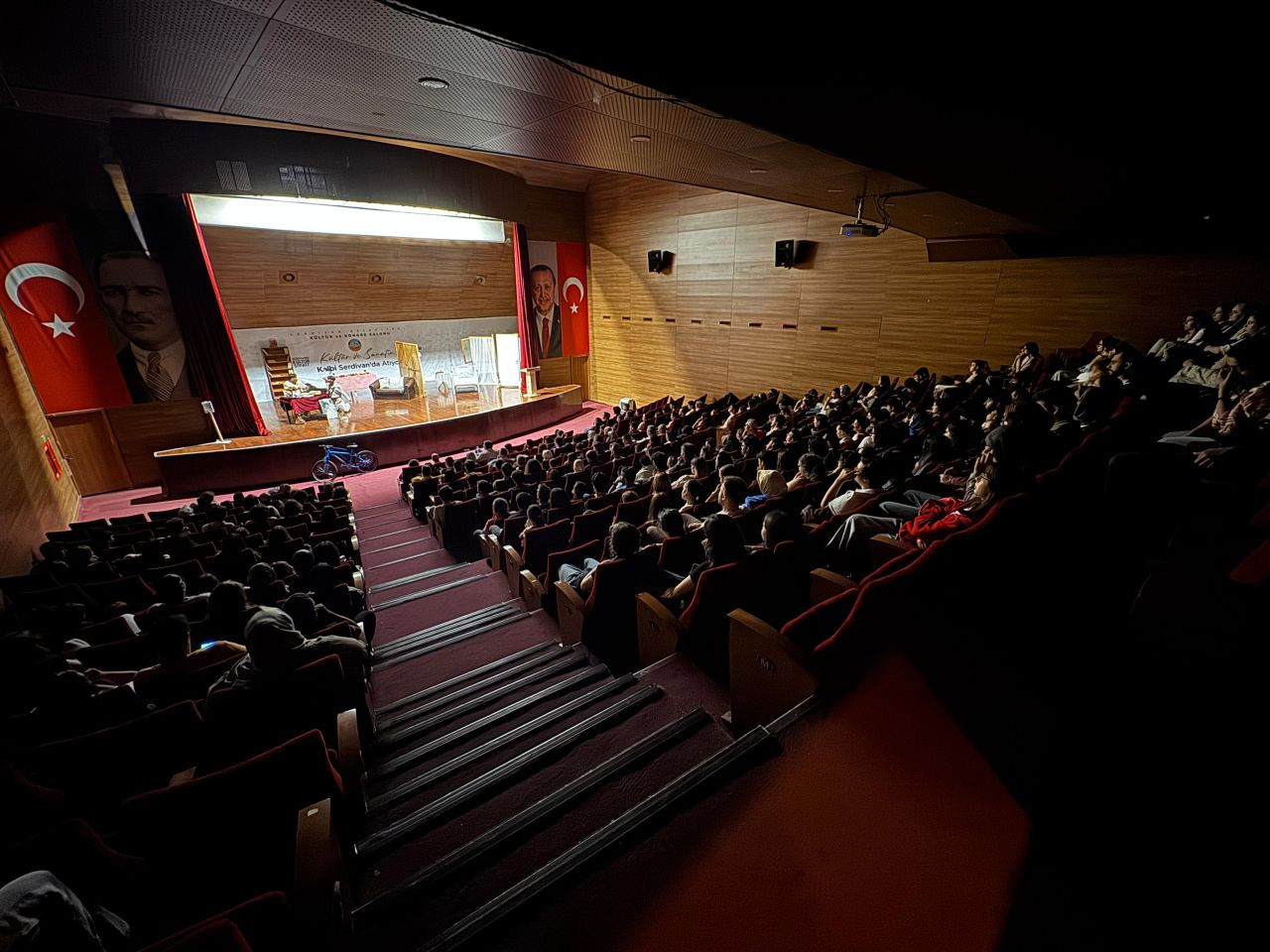 "Postacı" Tiyatro Oyunu Serdivanlılarla Buluştu - Sayfa 6