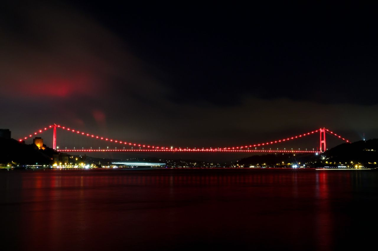 Kızılay'ın 157'nci yıldönümünde simge yapılar kırmızıya büründü - Sayfa 2