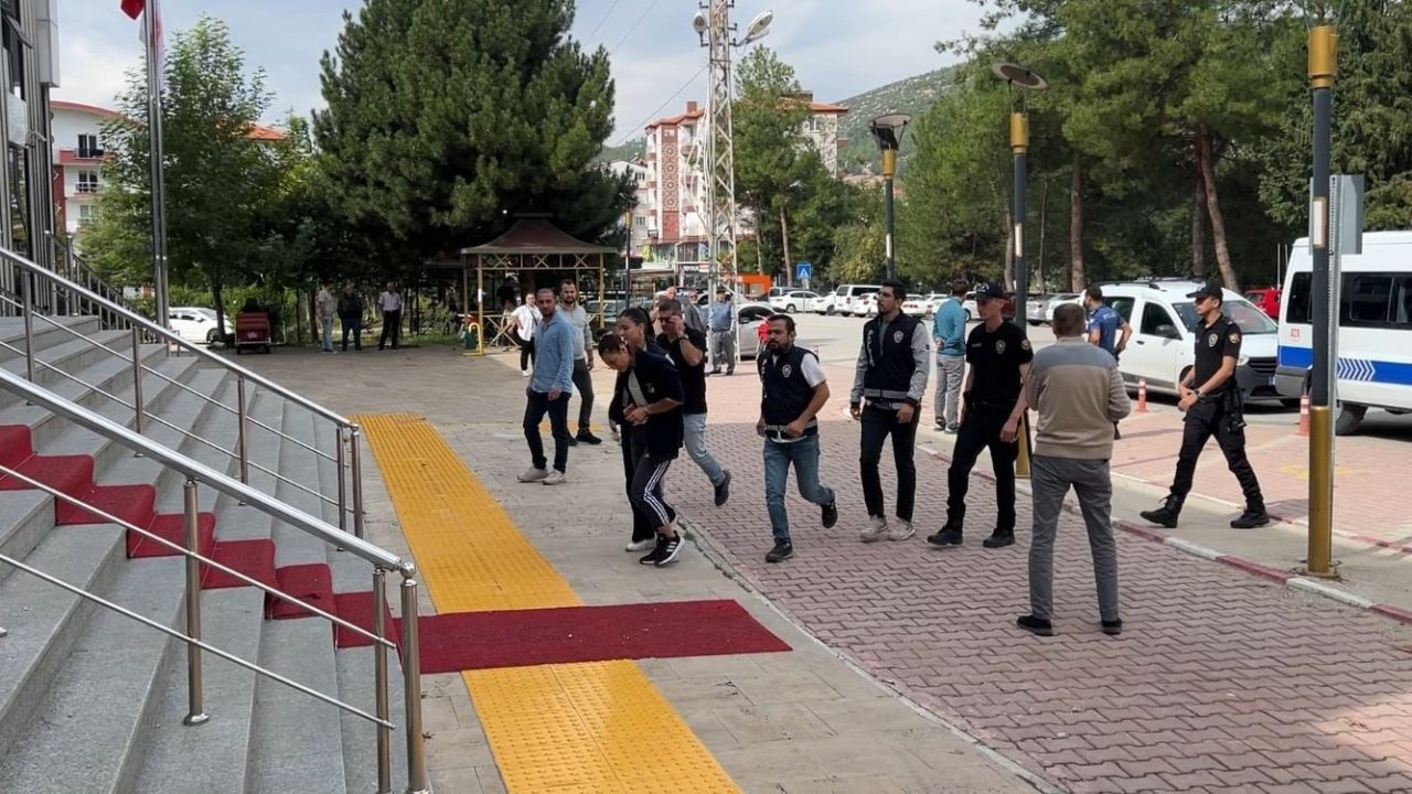 Burdur'da kuzenini öldüren sanık: Korkutmak istedim öldürmek istemedim - Sayfa 2