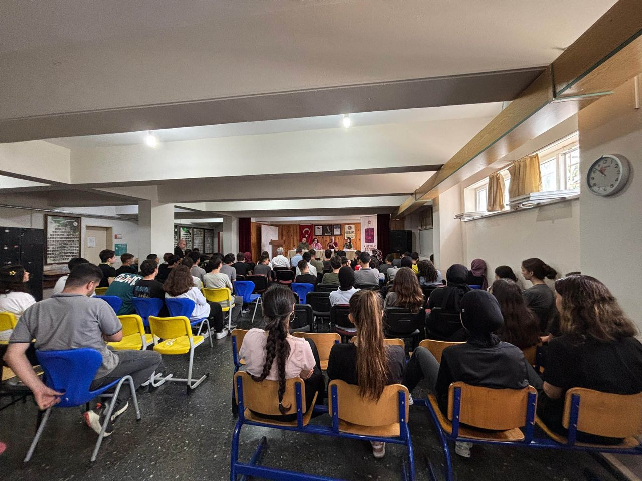 Şiirin en güzel dizeleri liselere taşındı - Sayfa 1