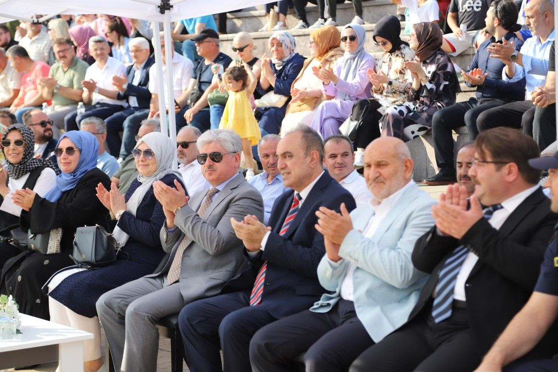 HENDEK BAYRAKTEPE’DE MAARİF HALK DANSLARI ŞENLİĞİ GERÇEKLEŞTİRİLDİ - Sayfa 4