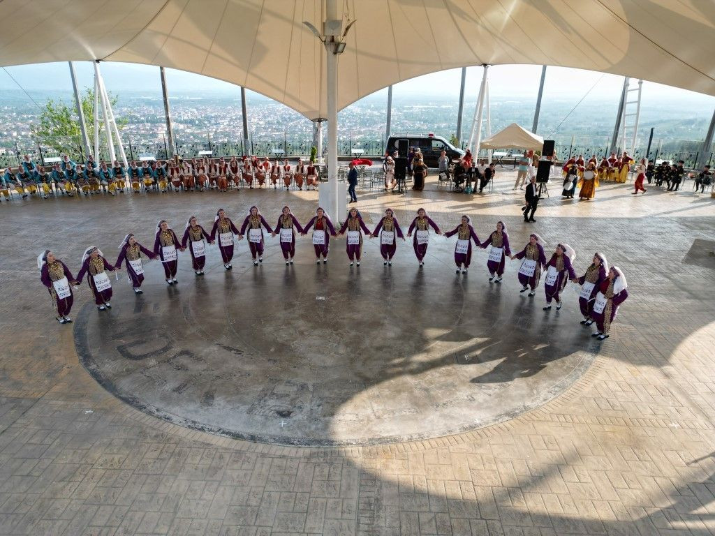 HENDEK BAYRAKTEPE’DE MAARİF HALK DANSLARI ŞENLİĞİ GERÇEKLEŞTİRİLDİ - Sayfa 3