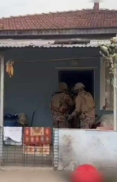 Polisten narkotik köpekli ve dronlu şafak operasyonu - Sayfa 2