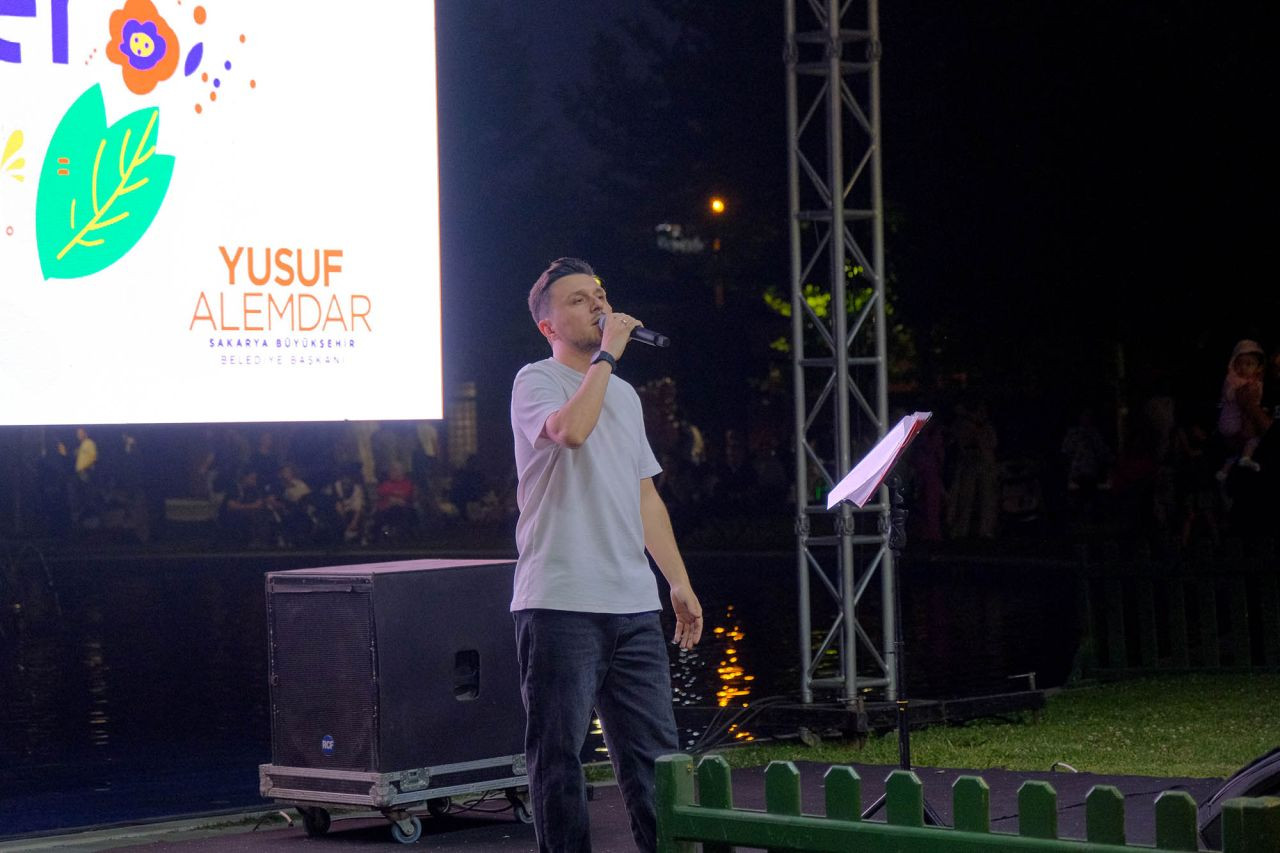 Büyükşehir’in ‘Yaz Seninle Güzel’ konser rüzgarında Emir Şamur coşkusu - Sayfa 2