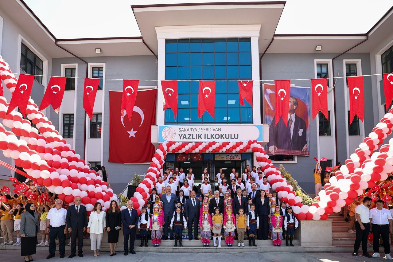 Yusuf Alemdar, çocukların heyecanına ortak oldu - Sayfa 1