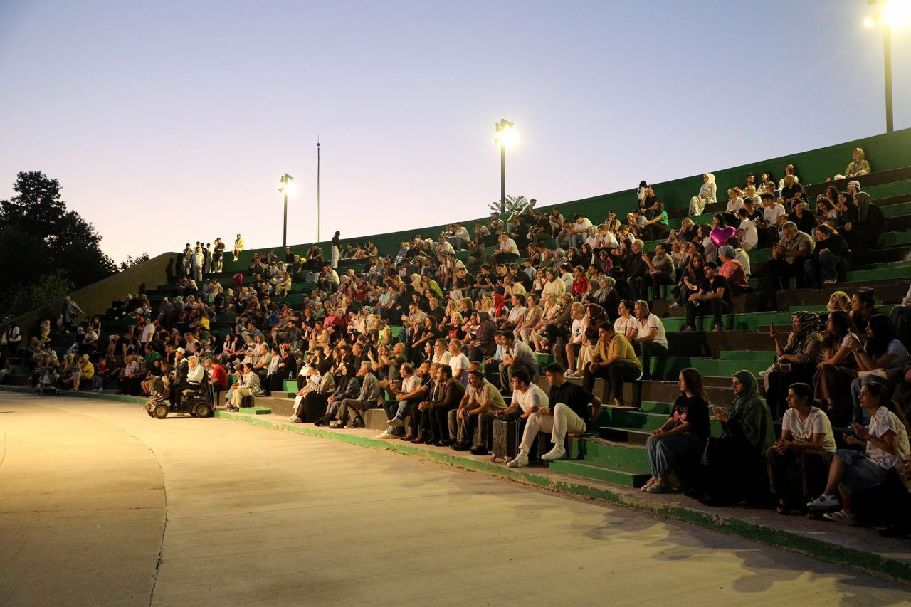 Büyükşehir’in konserleri Millet Bahçesi’nde festival havasına döndü - Sayfa 5