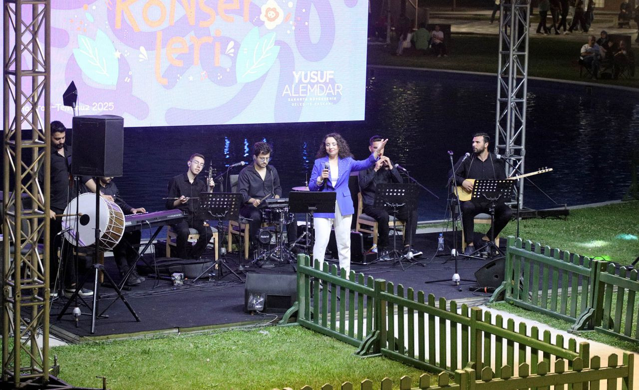 Büyükşehir’in konserleri Millet Bahçesi’nde festival havasına döndü - Sayfa 3