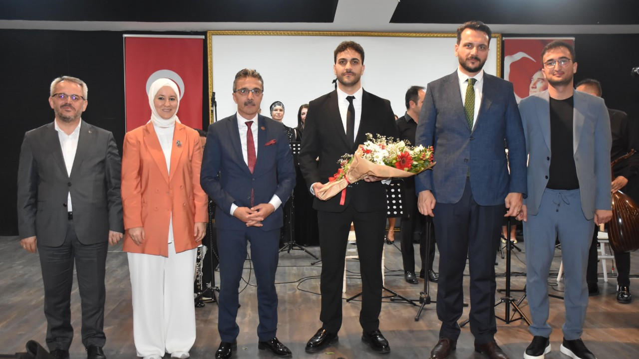 ERENLER’DE 1. TÜRK MÜZİĞİ FESTİVALİ COŞKU İÇERİSİNDE GERÇEKLEŞTİ