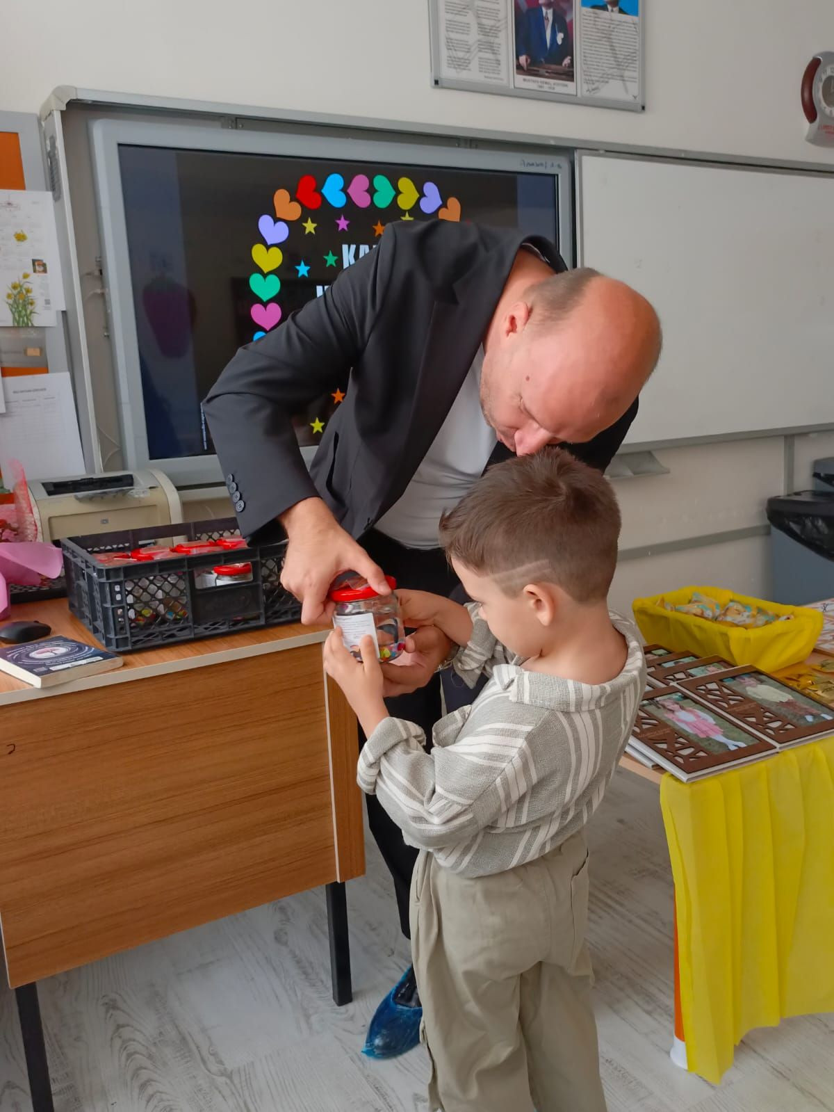 Kazımpaşa İlkokulunda Anlamlı Karne Hediyesi - Sayfa 3
