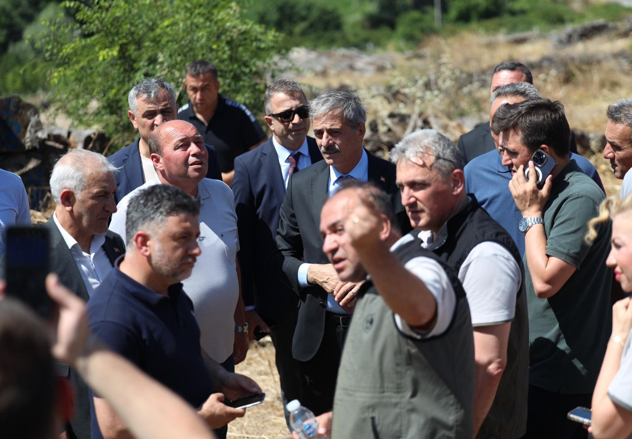 Büyükşehir’den Söğütlü’de çıkan yangınla ilgili açıklama - Sayfa 1