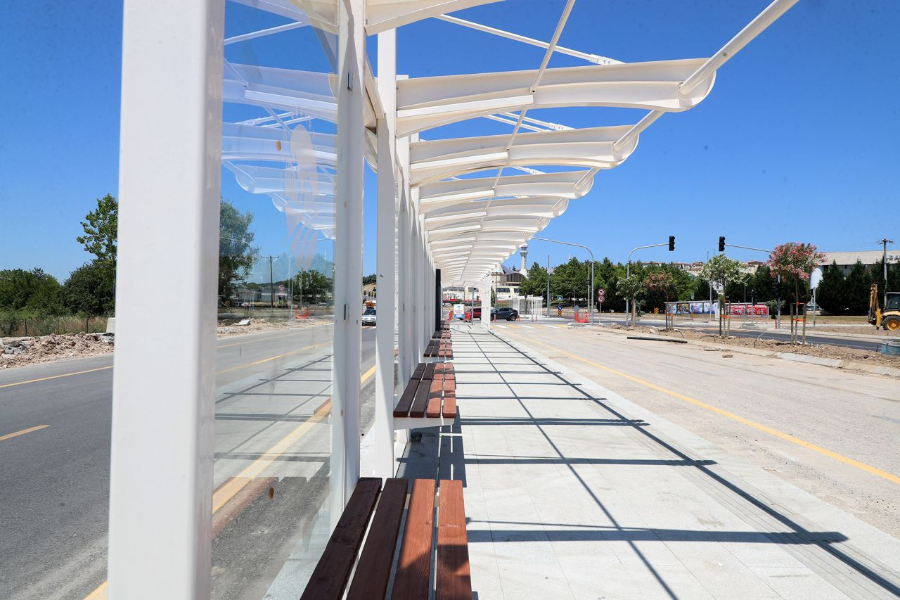 13 istasyonlu metrobüs hattında akıllı durakların montajı başladı - Sayfa 2