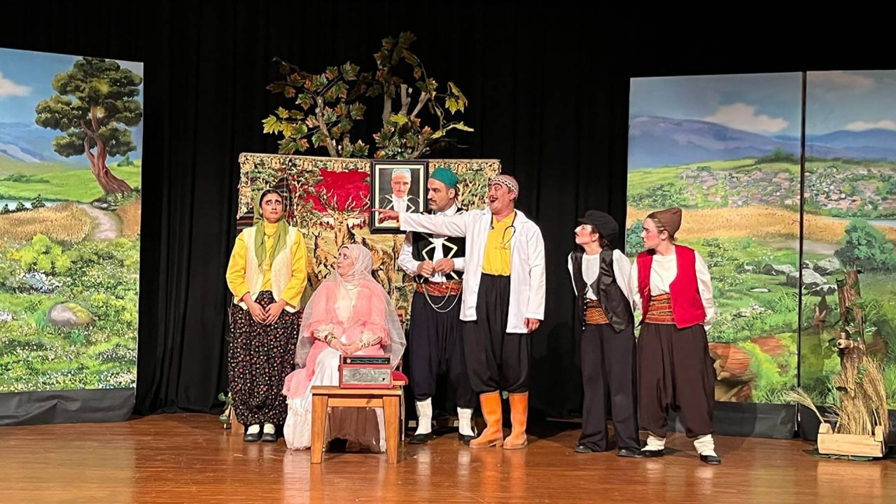 Büyükşehir’den tiyatro severlere klasik komedi