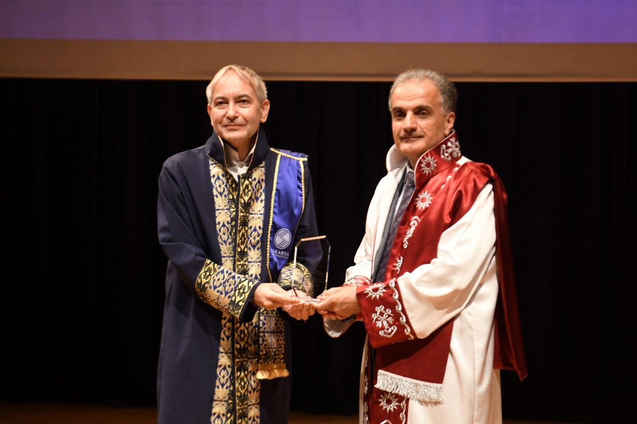 Sakarya Üniversitesinde Bilim Ödülleri Töreni Gerçekleştirildi - Sayfa 4