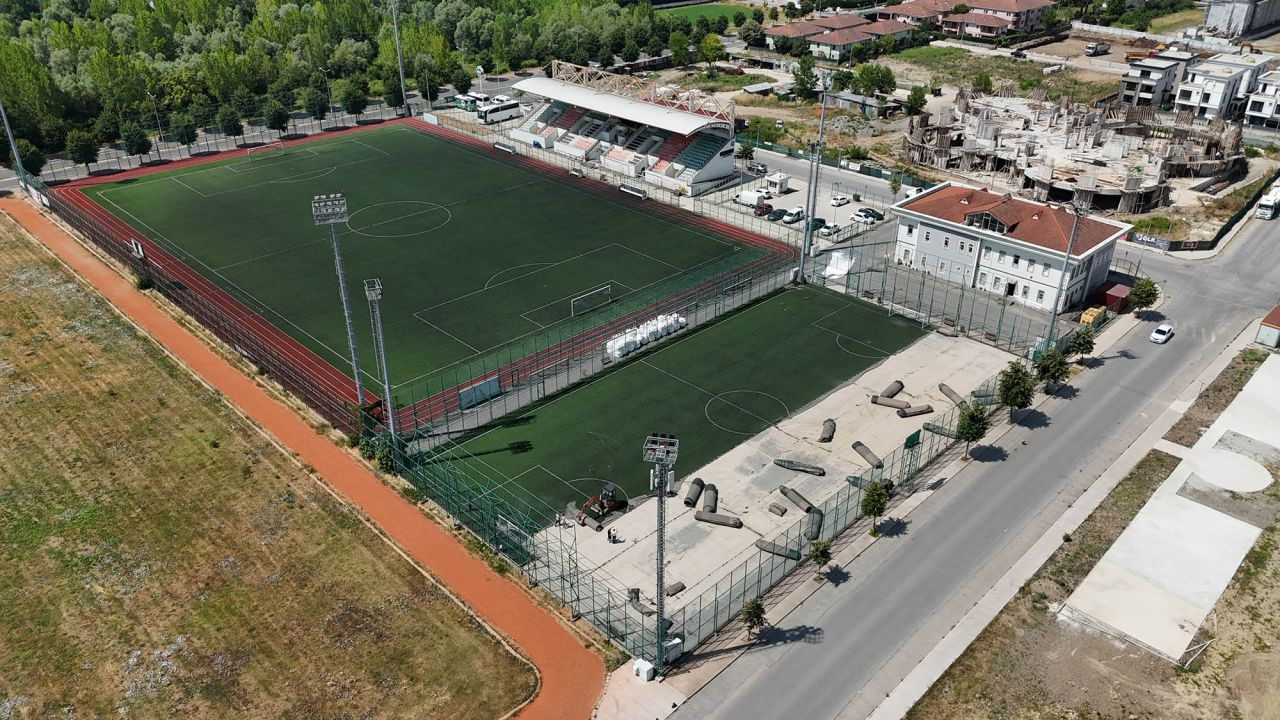 Sakarya’nın En Büyük Futbol Tesisinde Yenileme Başladı - Sayfa 1