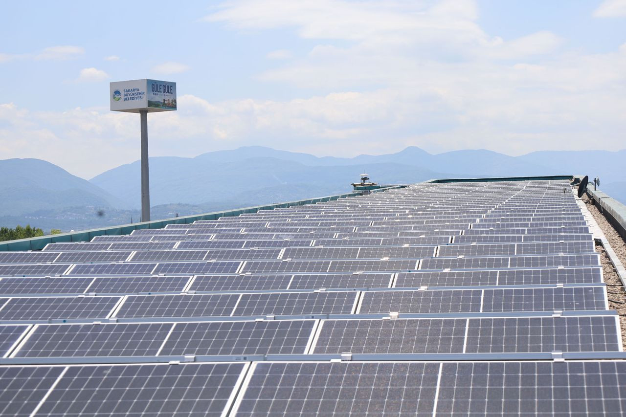 Sakarya'nın ilk çatı GES projesi tam kapasiteyle enerji üretiyor. - Sayfa 1