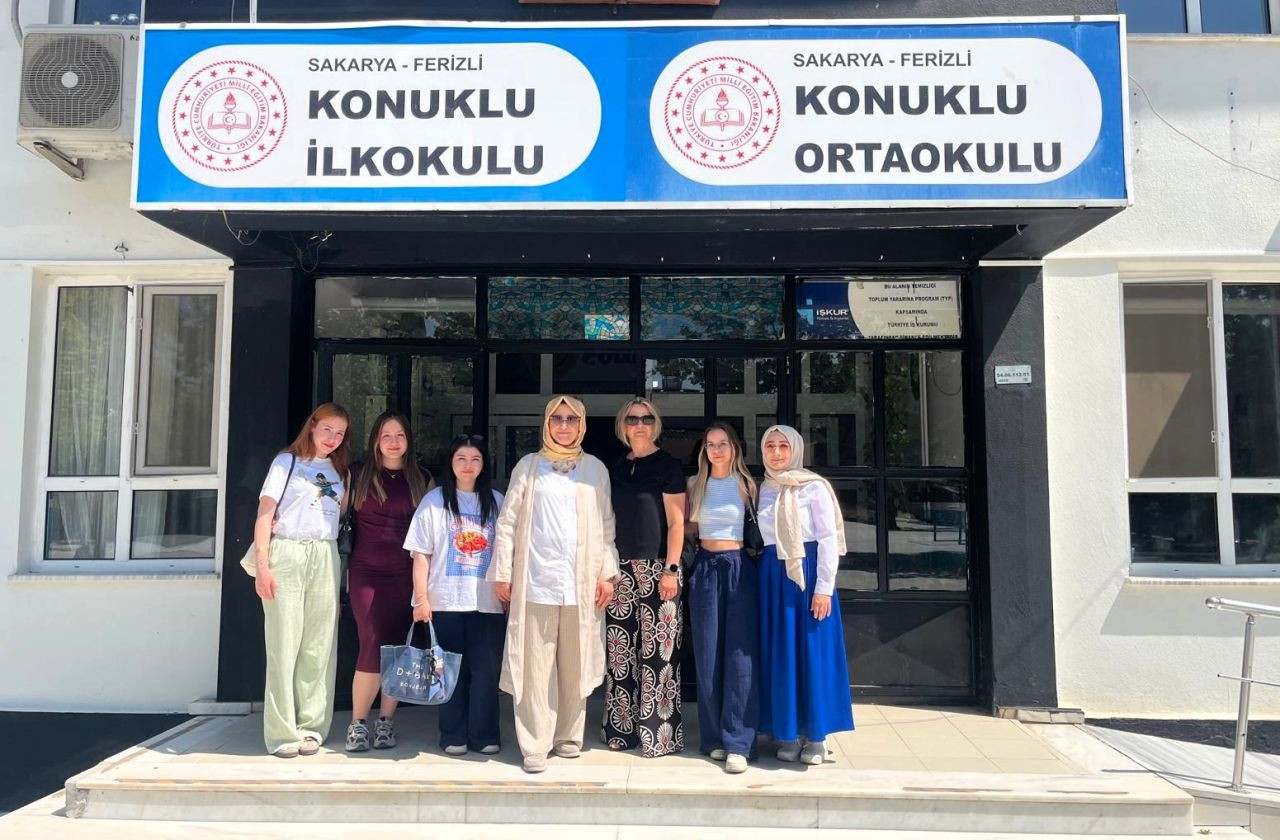 Derste hazırladıkları ürünleri, anaokulu öğrencilerine hediye ettiler. - Sayfa 4