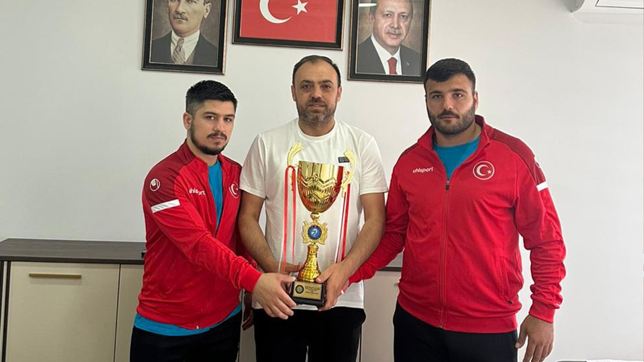 Büyükşehir’in Güreşçileri Olimpiyat Yolcusu