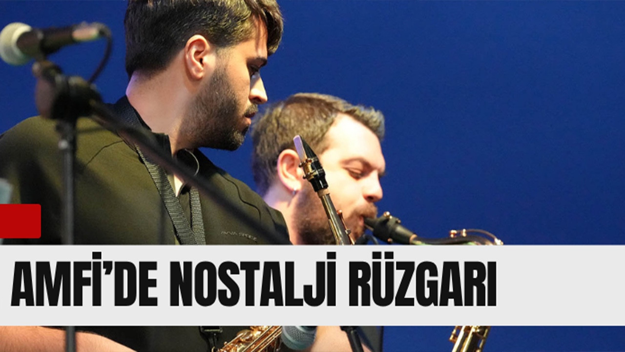 Sahil Amfide Nostalji Rüzgârı: Kent Orkestrası ve Sakaryalı Sanatçılar Sahnede