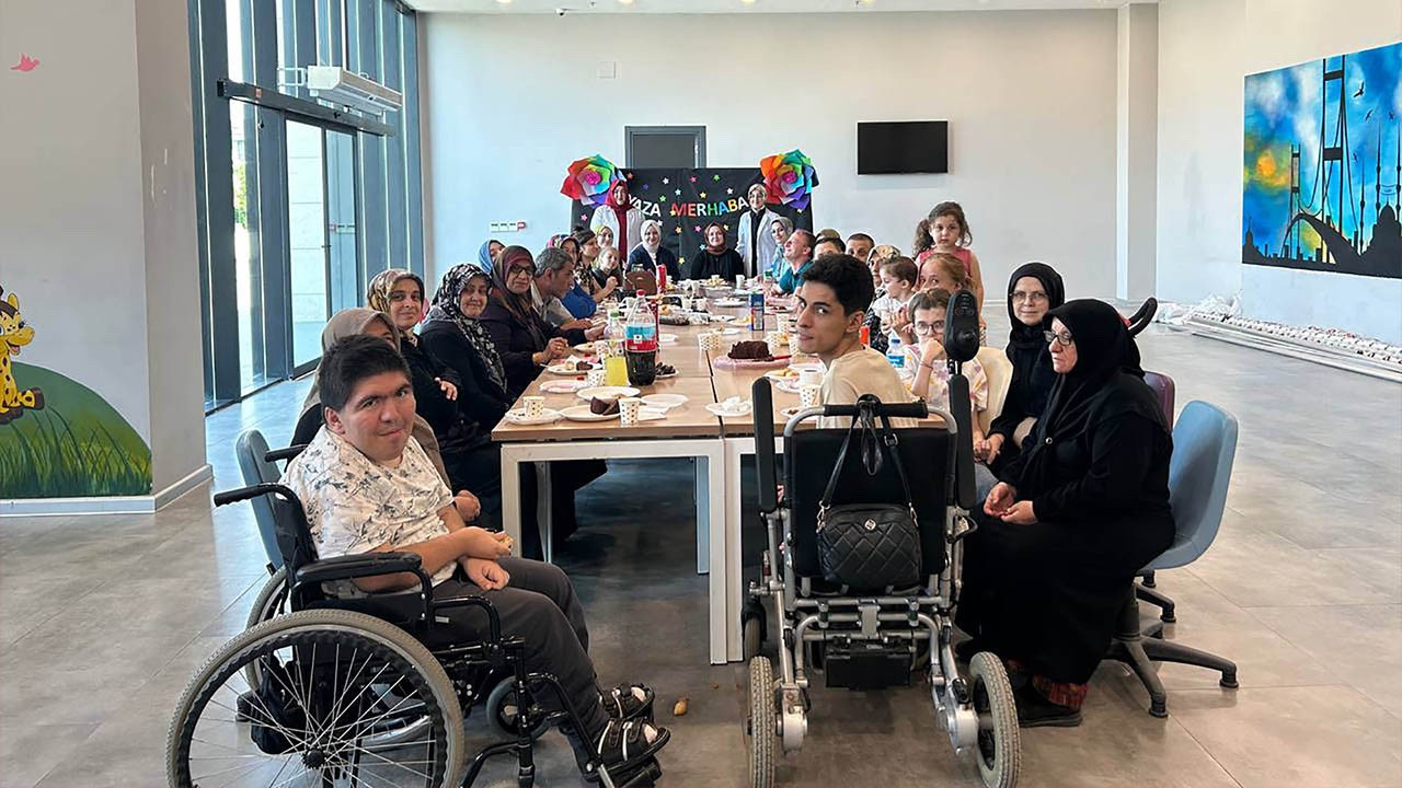 Akyazı SGM’de Özel Bireylerin Karne Coşkusu