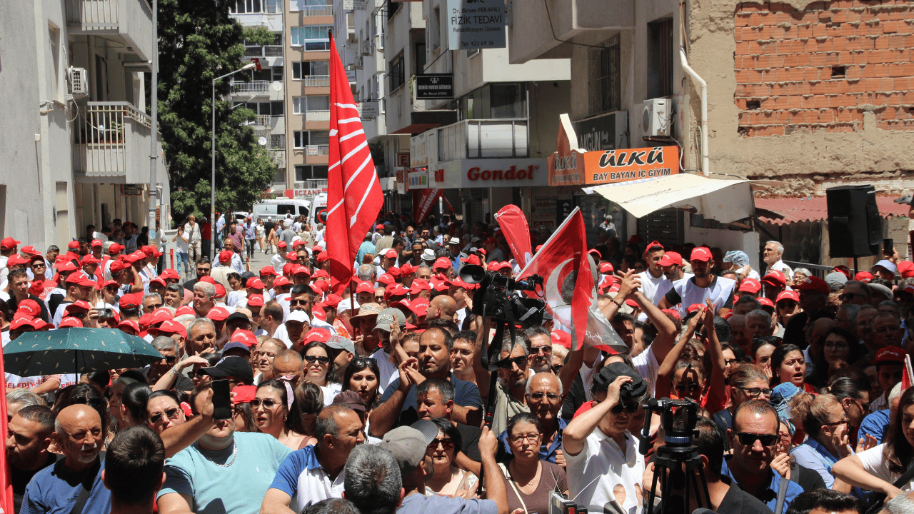 Özgür Özel’den İzmir Mesajı: “Hiçbir CHP’liyi Satmadım, Tunç Soyer’i de Satmam” - Sayfa 1