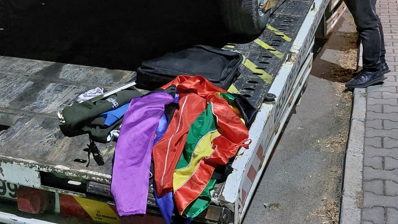 Sakarya’da Çalıntı Otomobilin İçinden Palyaço Kostümleri Çıktı! - Sayfa 3