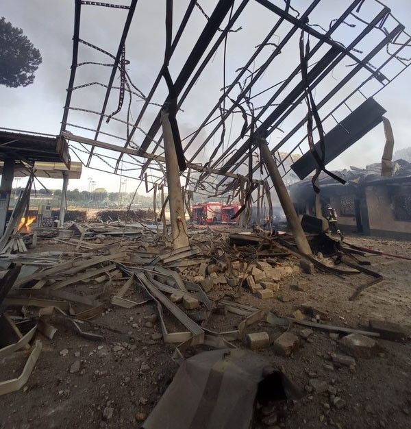 Roma'da Akaryakıt İstasyonu Bomba Gibi Patladı, 20 Yaralı Var - Sayfa 4