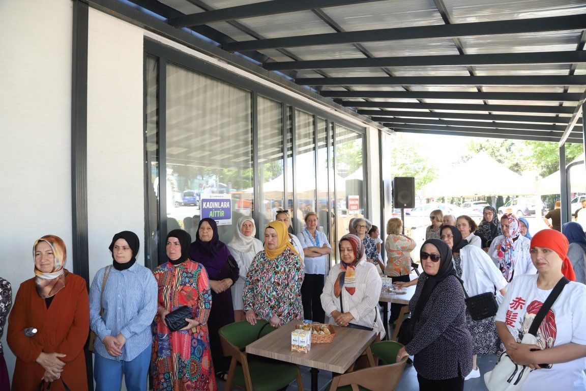 Hendek'te Kadınlara Özel Hanımca Kafesalon Hizmete Açıldı - Sayfa 1