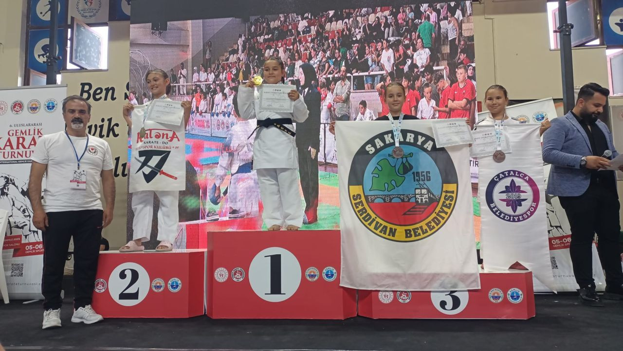 Serdivanlı Sporculardan Karate Branşında Uluslararası Zafer - Sayfa 1