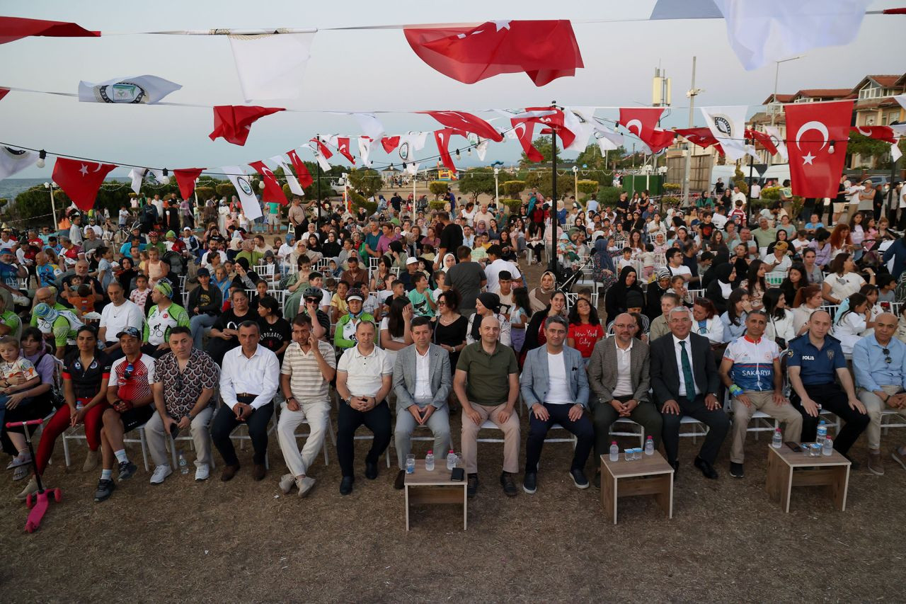 Yaz Seninle Güzel Konseri Kocaali Ve Sapanca’yı Coşturdu - Sayfa 1