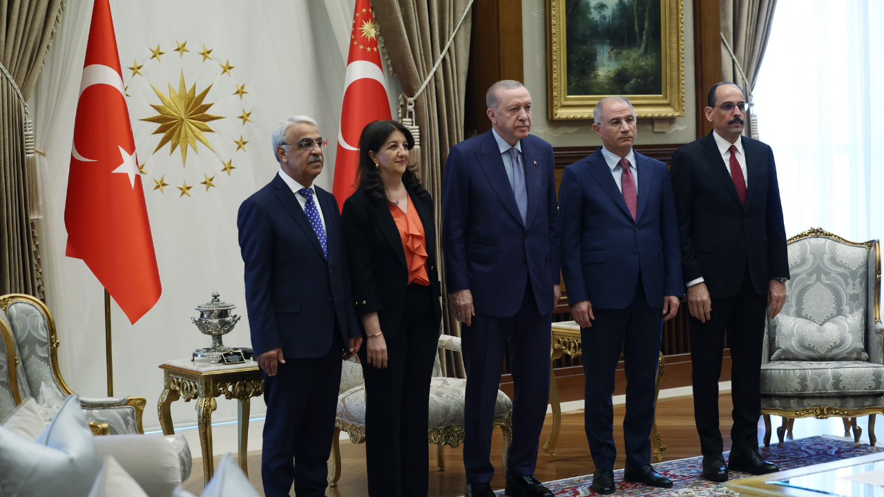 Erdoğan, DEM Parti Heyetiyle Bir Araya Geldi - Sayfa 3