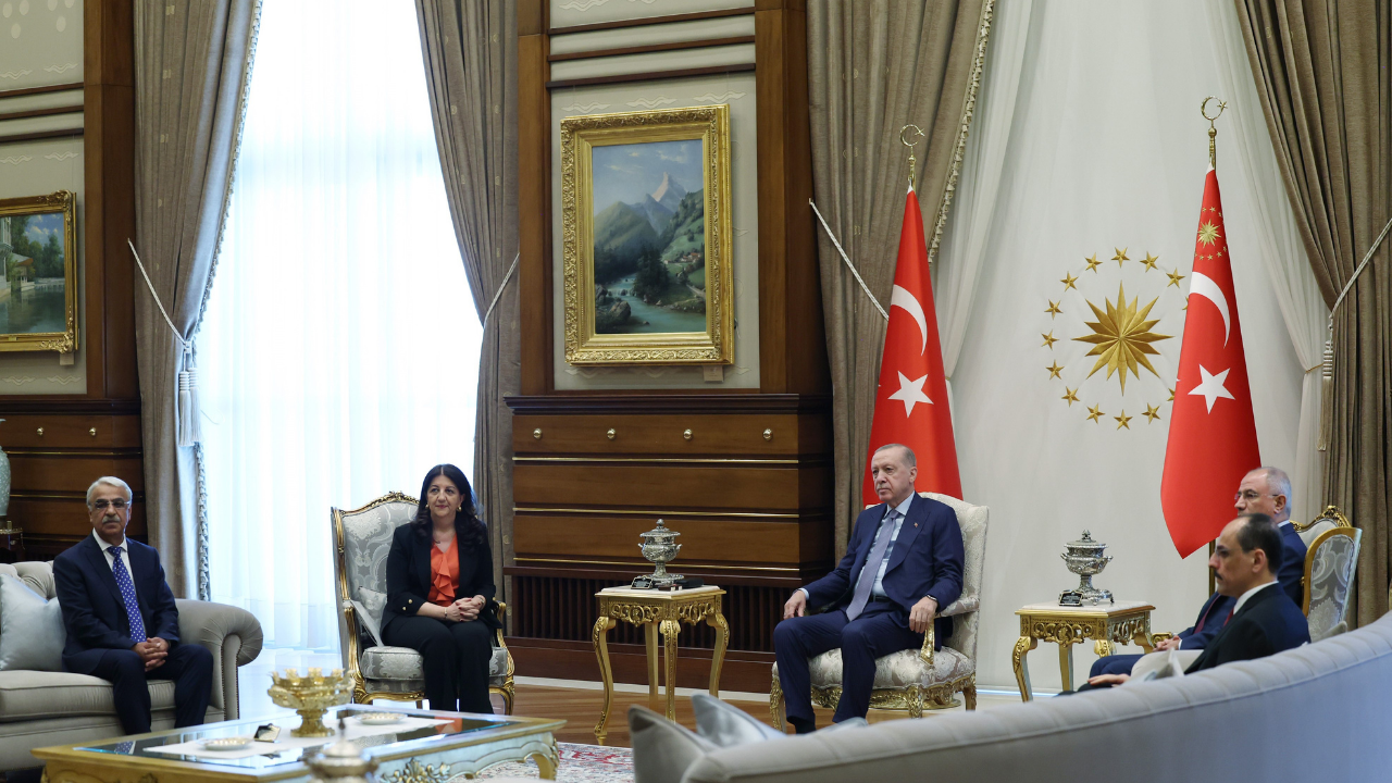 Erdoğan, DEM Parti Heyetiyle Bir Araya Geldi - Sayfa 4
