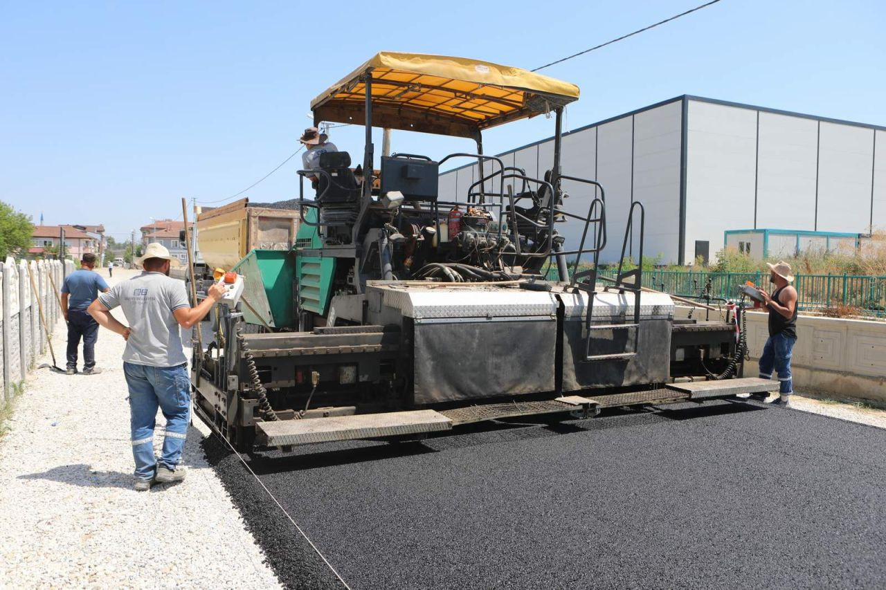 Arifiye Belediyesi Asfalt Çalışmalarını Sürdürüyor - Sayfa 1