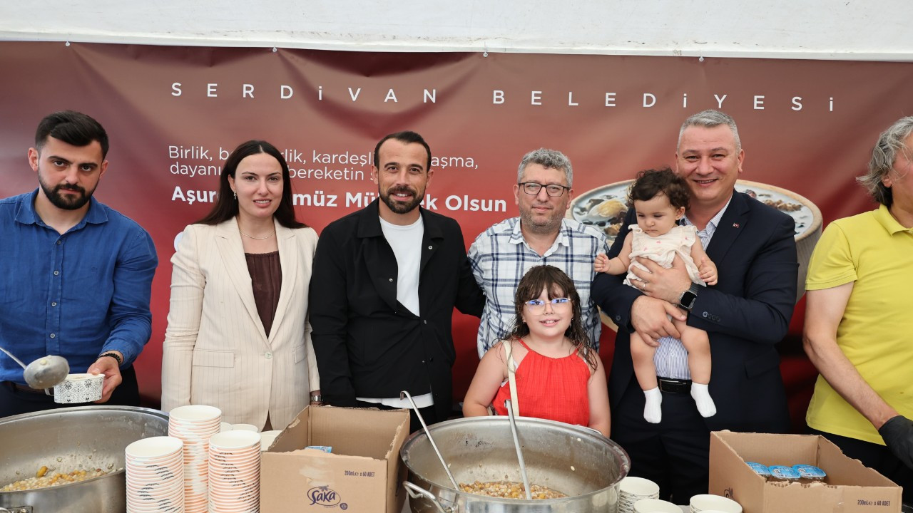 Serdivan’da Aşure Bereketi Paylaşıldı