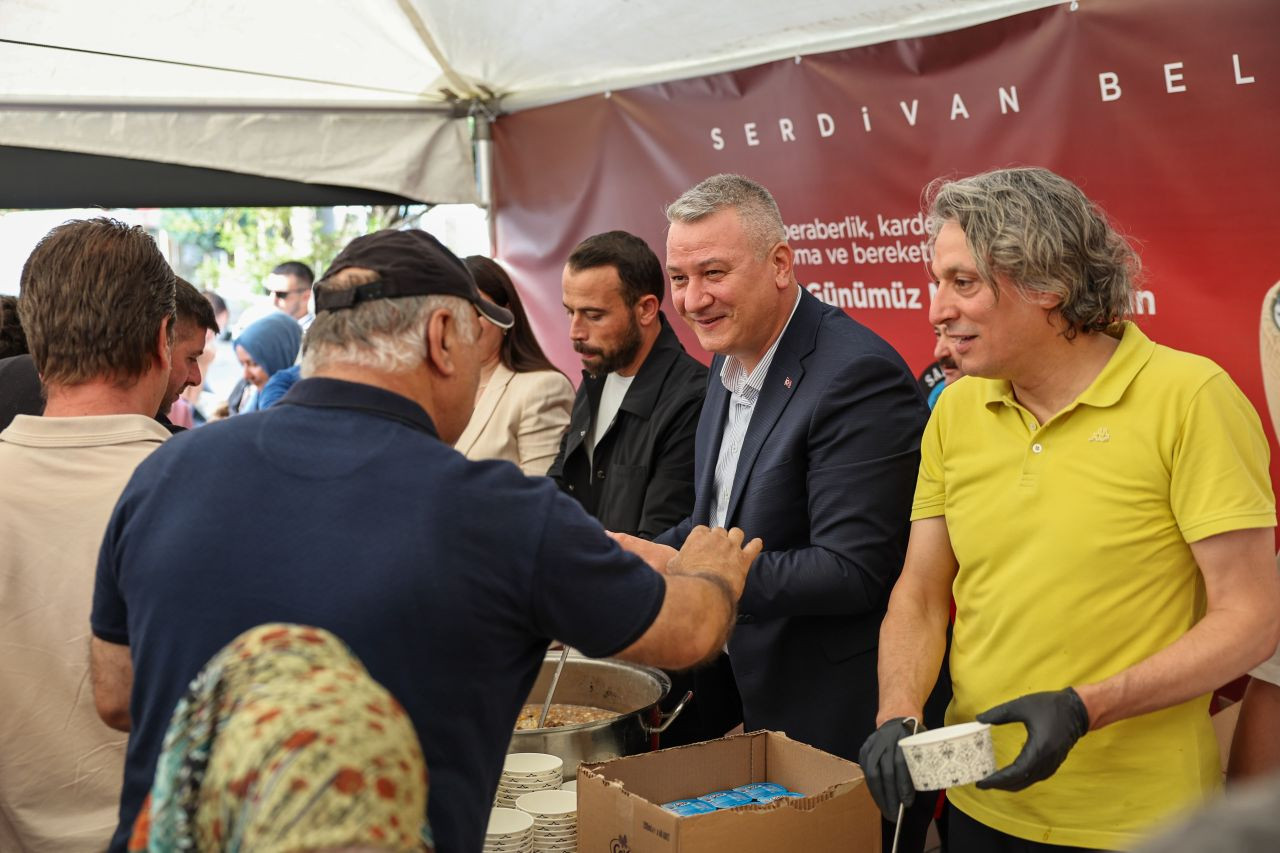 Serdivan’da Aşure Bereketi Paylaşıldı - Sayfa 4