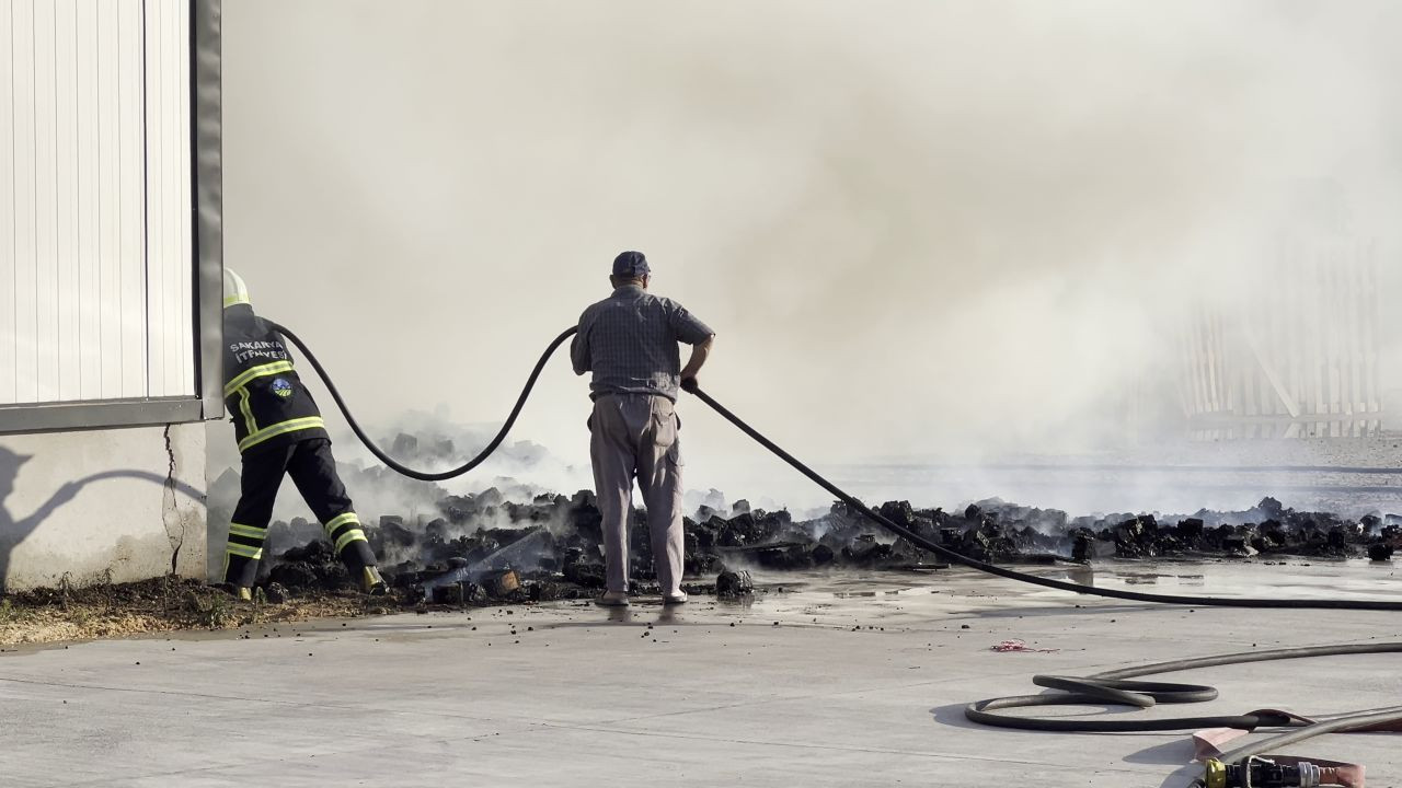 Mobilya Fabrikasında Yangın Paniği: Ekipler Hızla Müdahale Etti - Sayfa 3