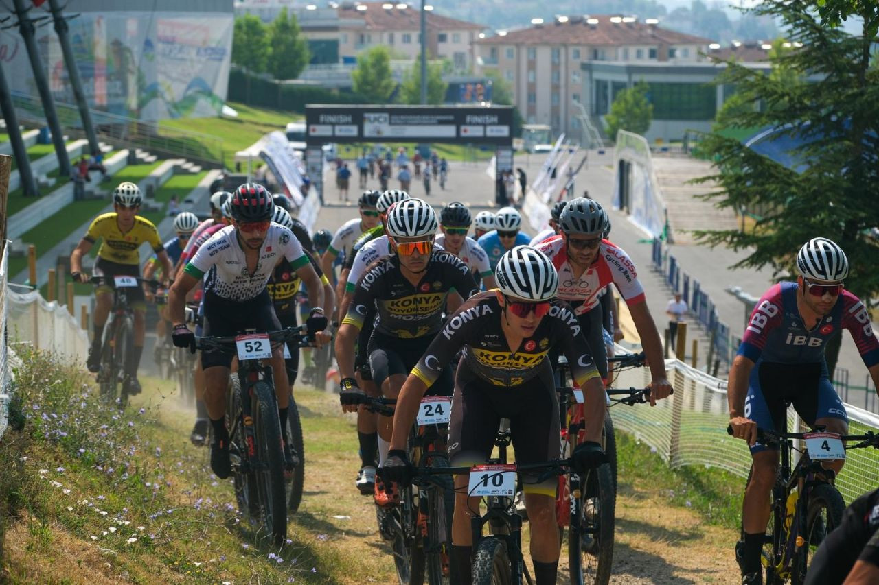 Sakarya’da Genç Pedallar Zirve İçin Kıyasıya Yarıştı - Sayfa 11