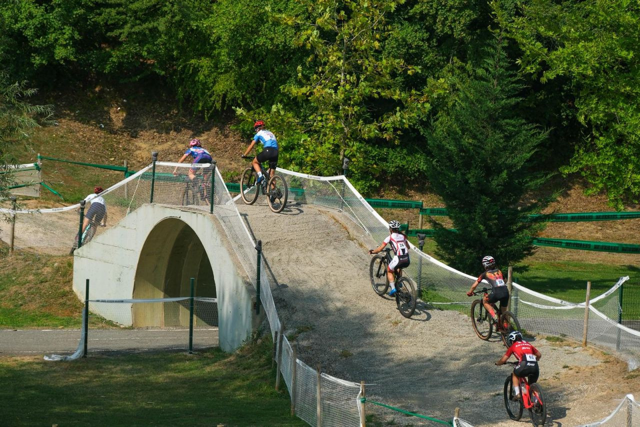 Sakarya’da Genç Pedallar Zirve İçin Kıyasıya Yarıştı - Sayfa 12