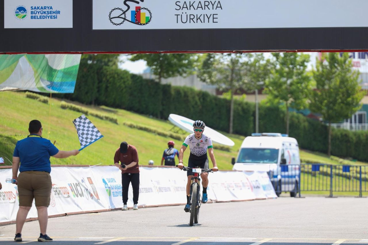 Sakarya’da Genç Pedallar Zirve İçin Kıyasıya Yarıştı - Sayfa 8
