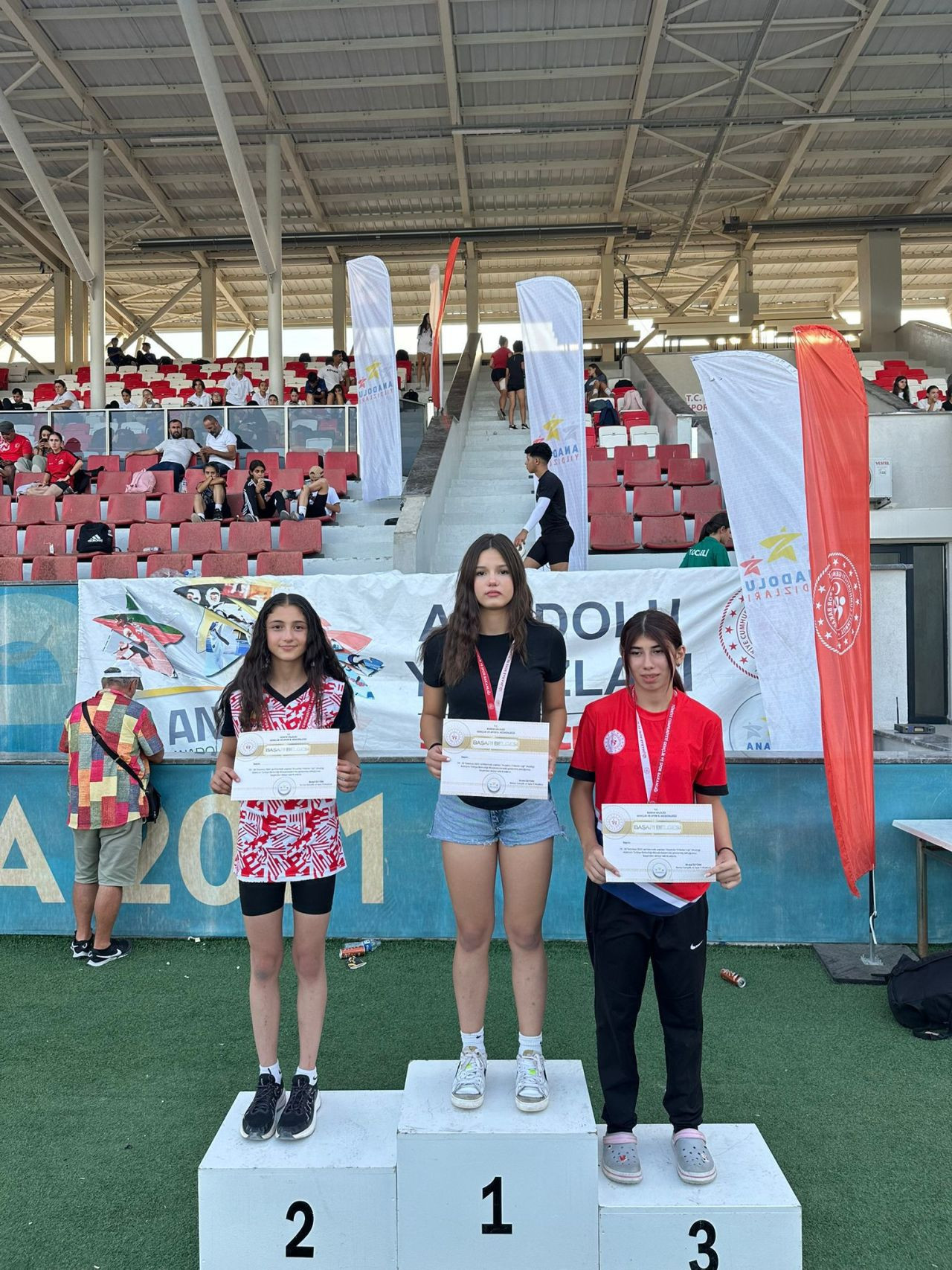 Büyükşehir Sporcularından Üç Şehirde Üç Büyük Başarı - Sayfa 3
