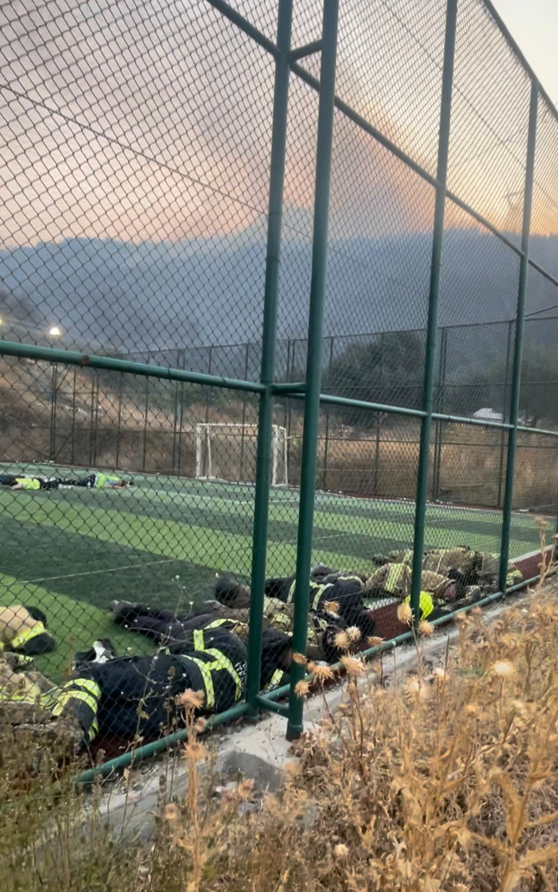 Mücadelenin Ardından Halı Sahada Sessiz Bir Dinlenme - Sayfa 1
